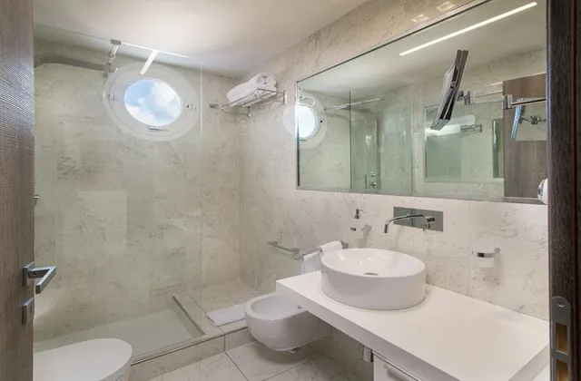 Boca Beach Residence bano con ducha